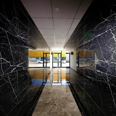 Adam Apart Aparthotel *